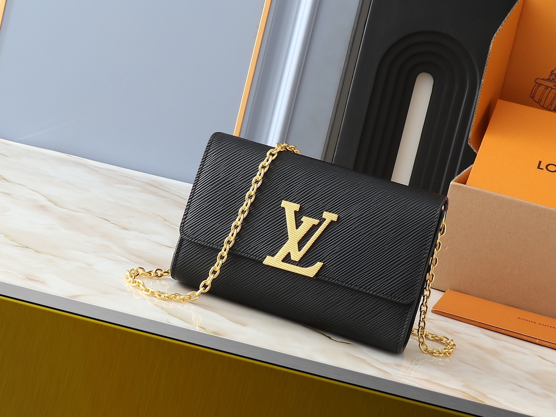 LV Classic Handbag Monogram Canvas Model M13987 Detachable Strap Elegant